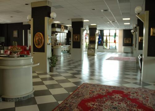 Hotel Cavallino Faenza Exterior foto