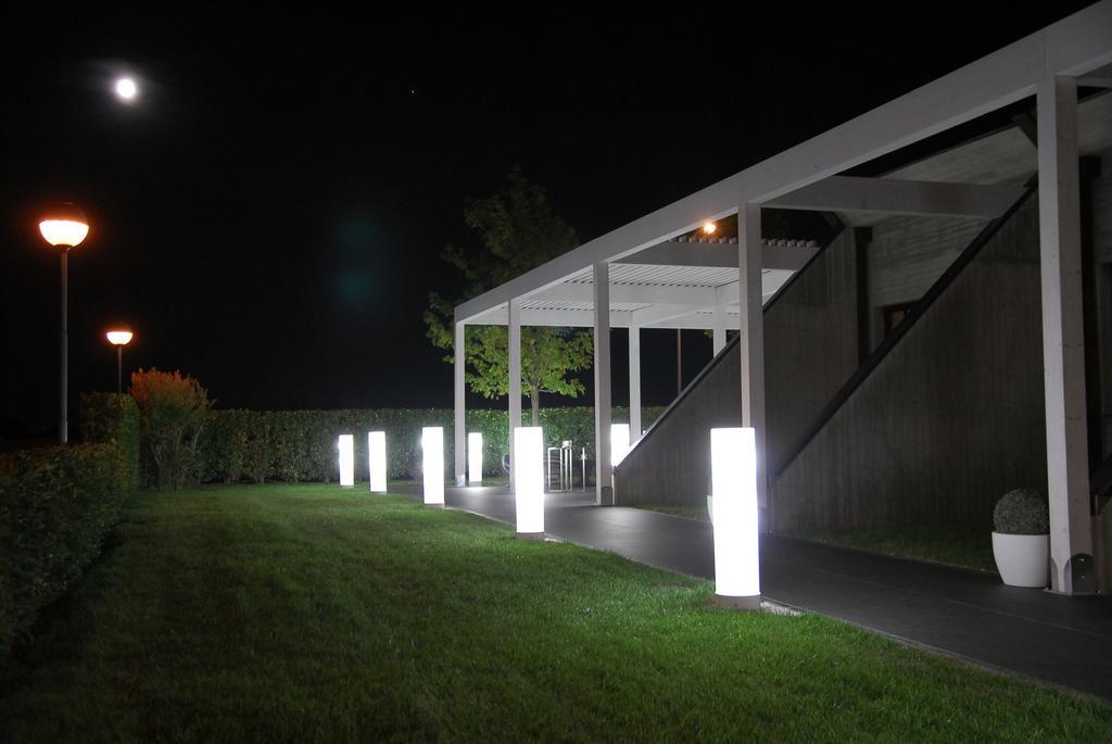 Hotel Cavallino Faenza Exterior foto